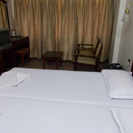 Biju's Tourist Home Kochi Buitenkant foto