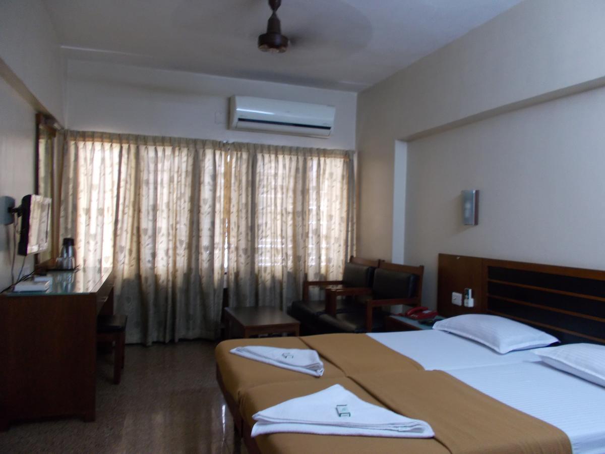 Biju's Tourist Home Kochi Buitenkant foto