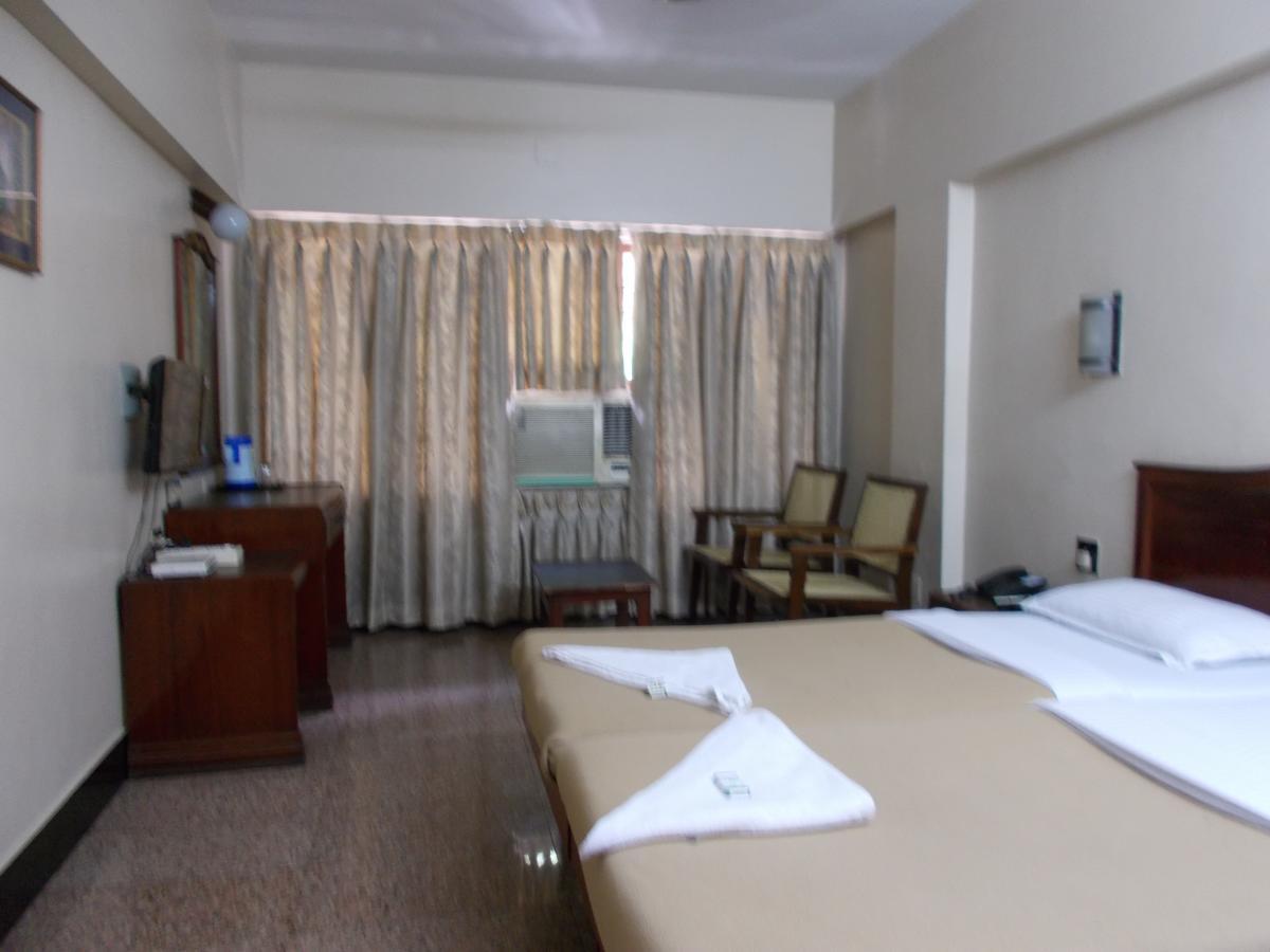 Biju's Tourist Home Kochi Buitenkant foto