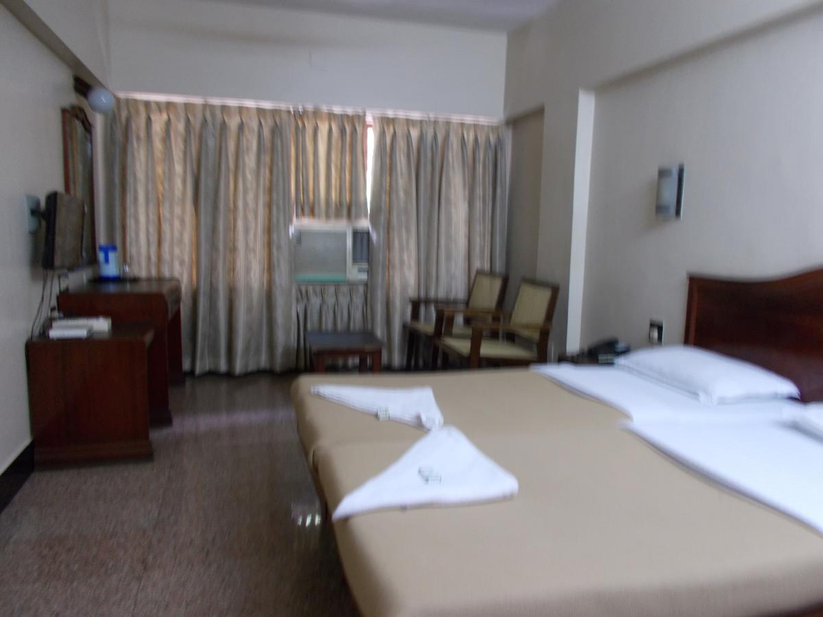Biju's Tourist Home Kochi Buitenkant foto