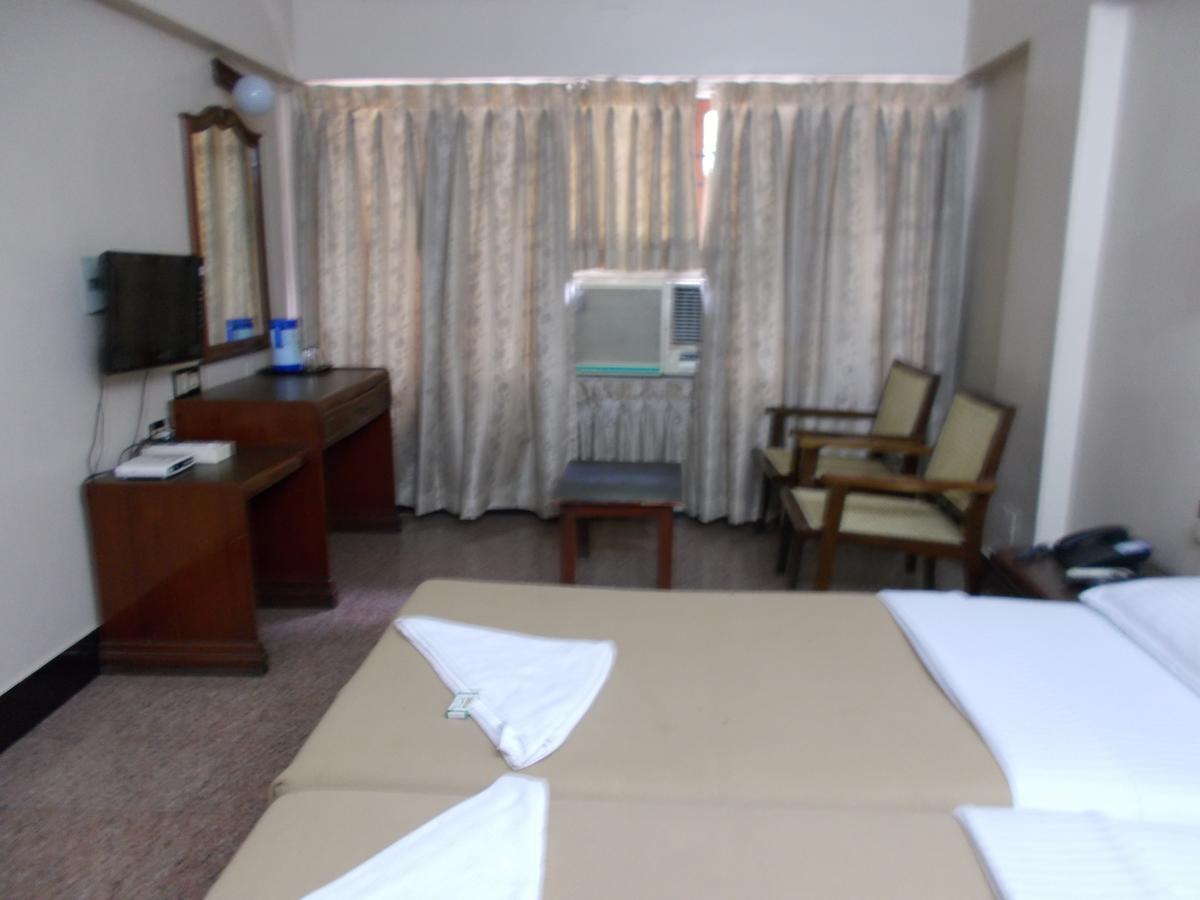 Biju's Tourist Home Kochi Buitenkant foto